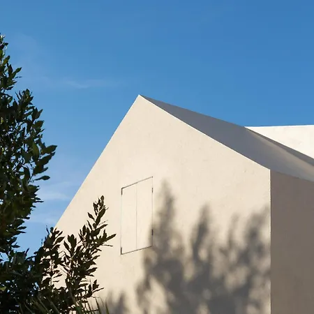 Modern Seafront Steps From The וילה רוגוזניצה