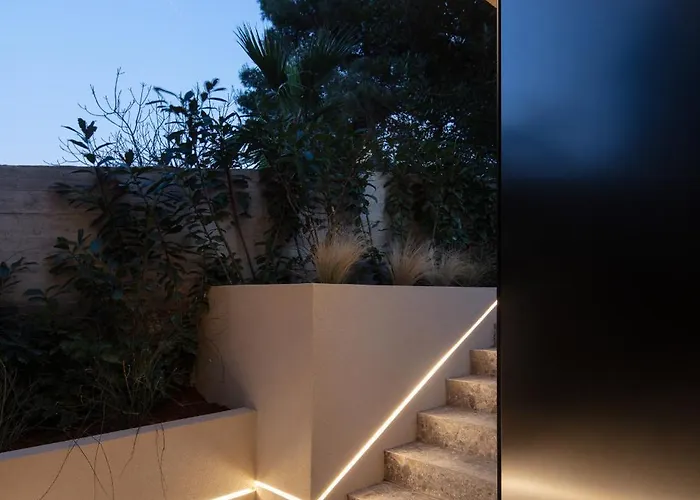 Willa Modern Seafront Steps From The Rogoznica (Sibenik-Knin)