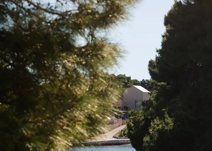 Villa Modern Seafront Steps From The