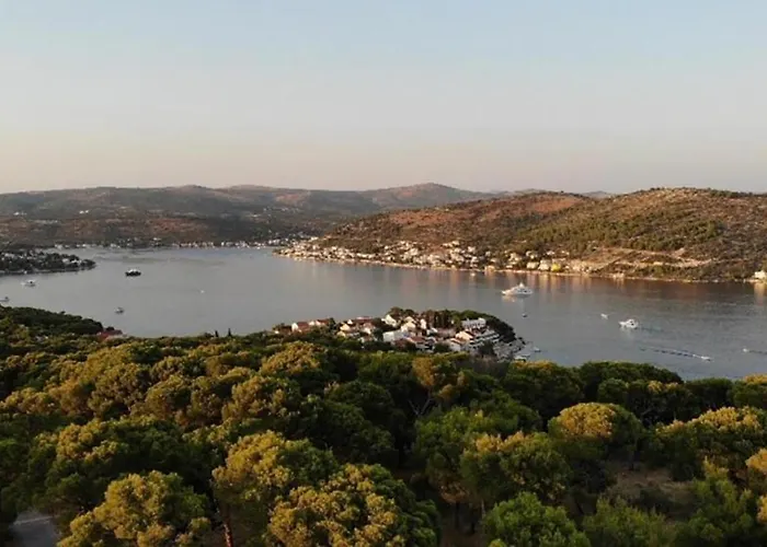 Modern Seafront Steps From The Rogoznica (Sibenik-Knin)